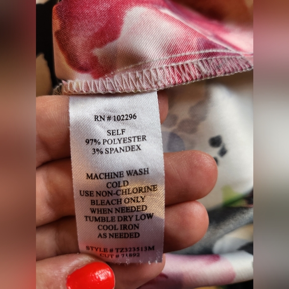 Dress - Picture 4 of 4